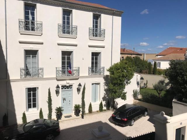 Lazare Maison De Maitre , Appartements De Standing Avec Parking Privatif A Seulement 7 Minutes A Pied Du Centre Historique De Beziers Luaran gambar