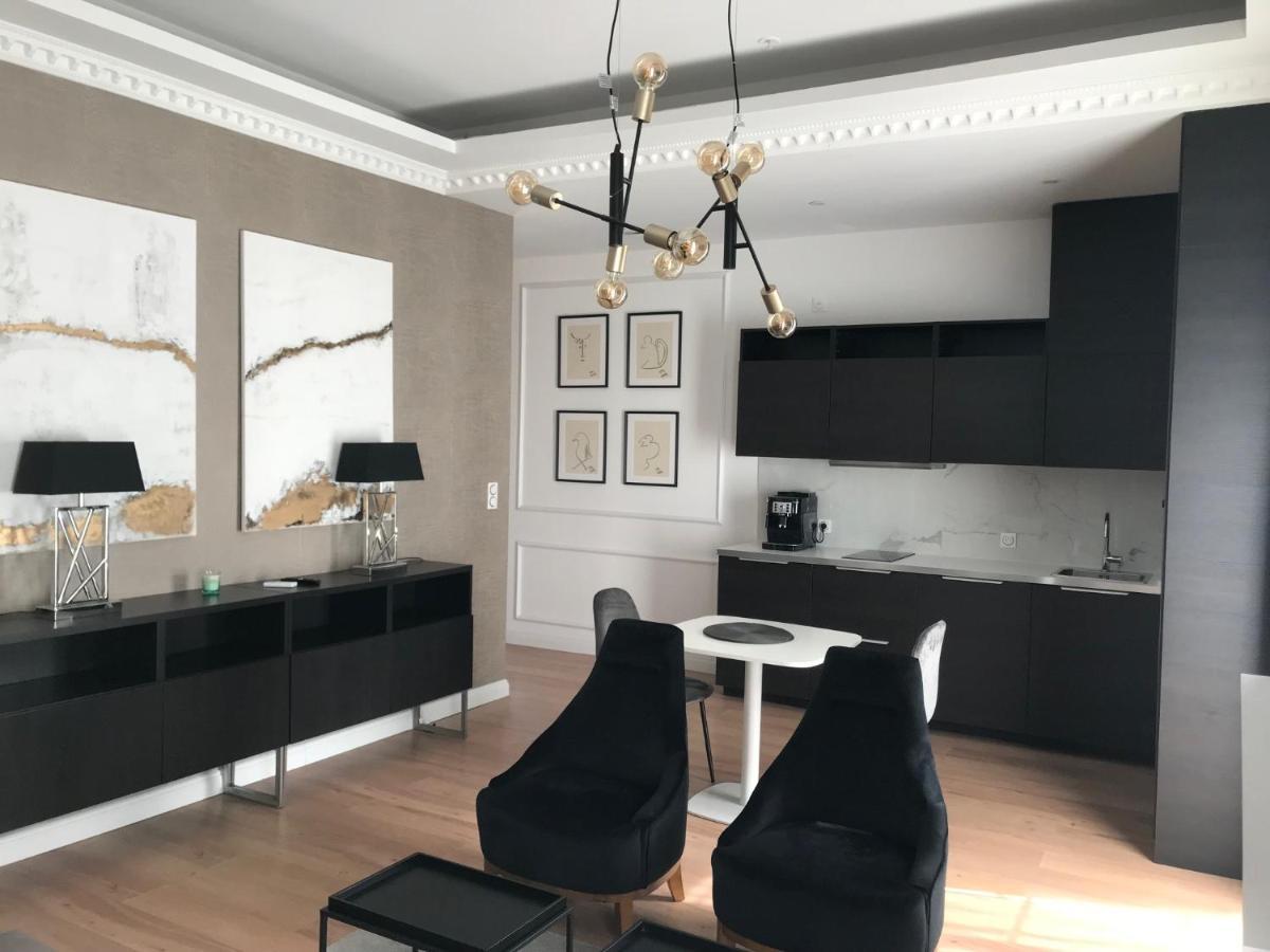 Lazare Maison De Maitre , Appartements De Standing Avec Parking Privatif A Seulement 7 Minutes A Pied Du Centre Historique De Beziers Luaran gambar