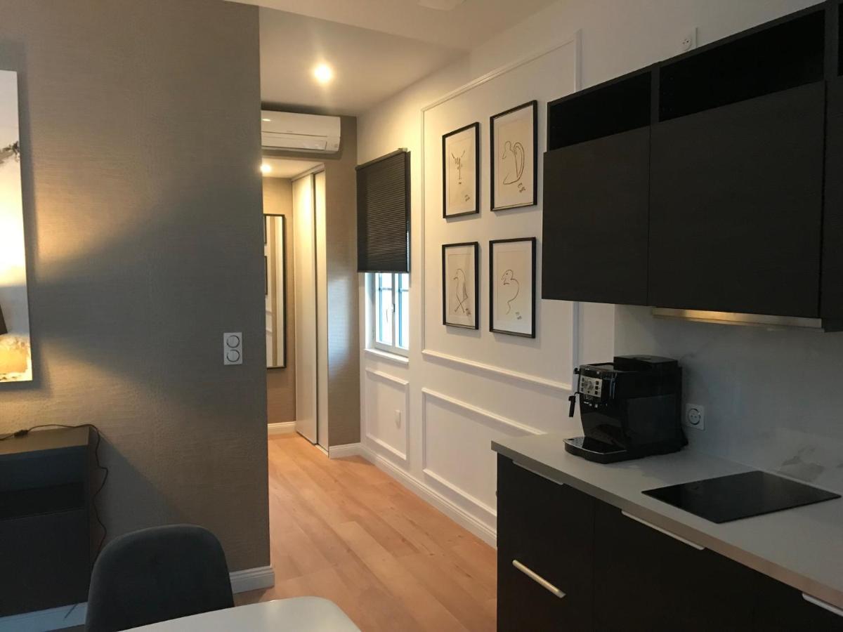 Lazare Maison De Maitre , Appartements De Standing Avec Parking Privatif A Seulement 7 Minutes A Pied Du Centre Historique De Beziers Luaran gambar