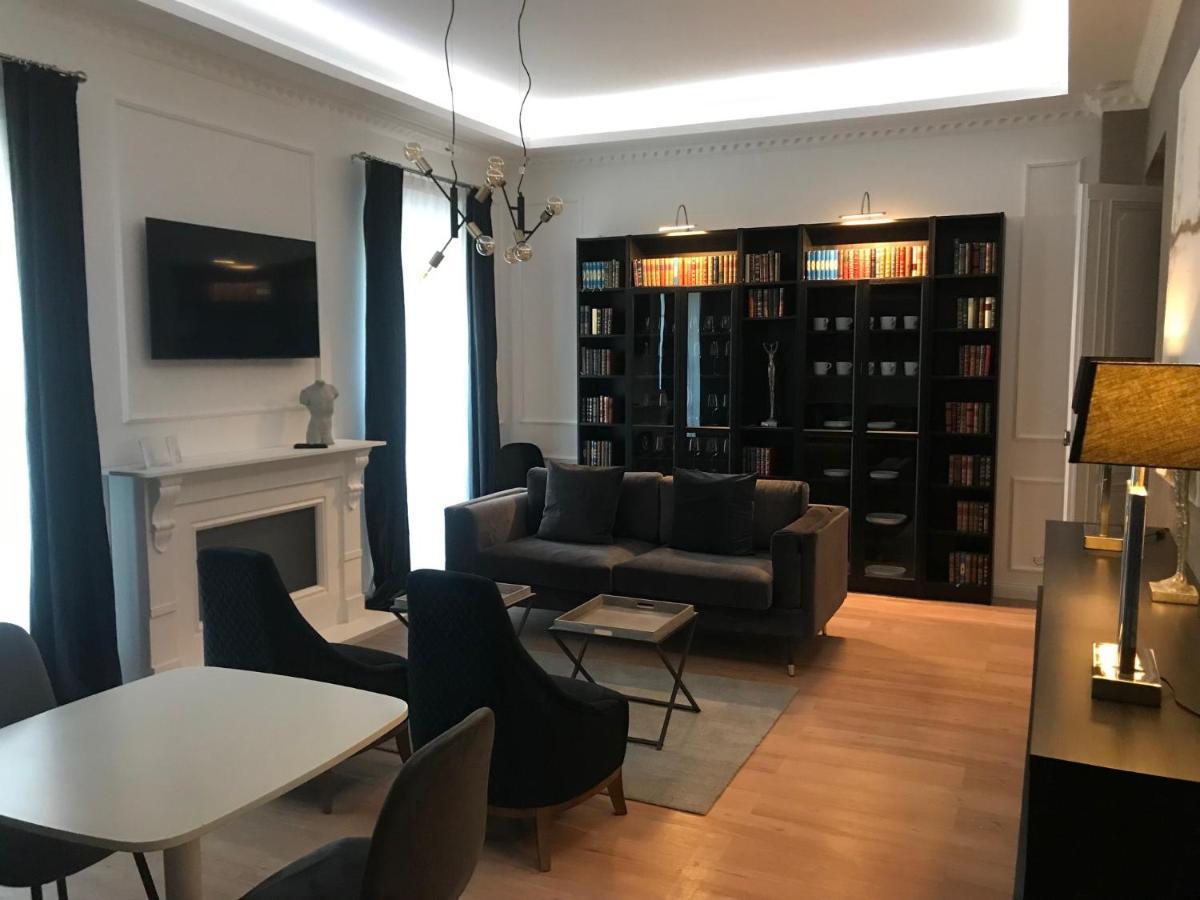 Lazare Maison De Maitre , Appartements De Standing Avec Parking Privatif A Seulement 7 Minutes A Pied Du Centre Historique De Beziers Luaran gambar